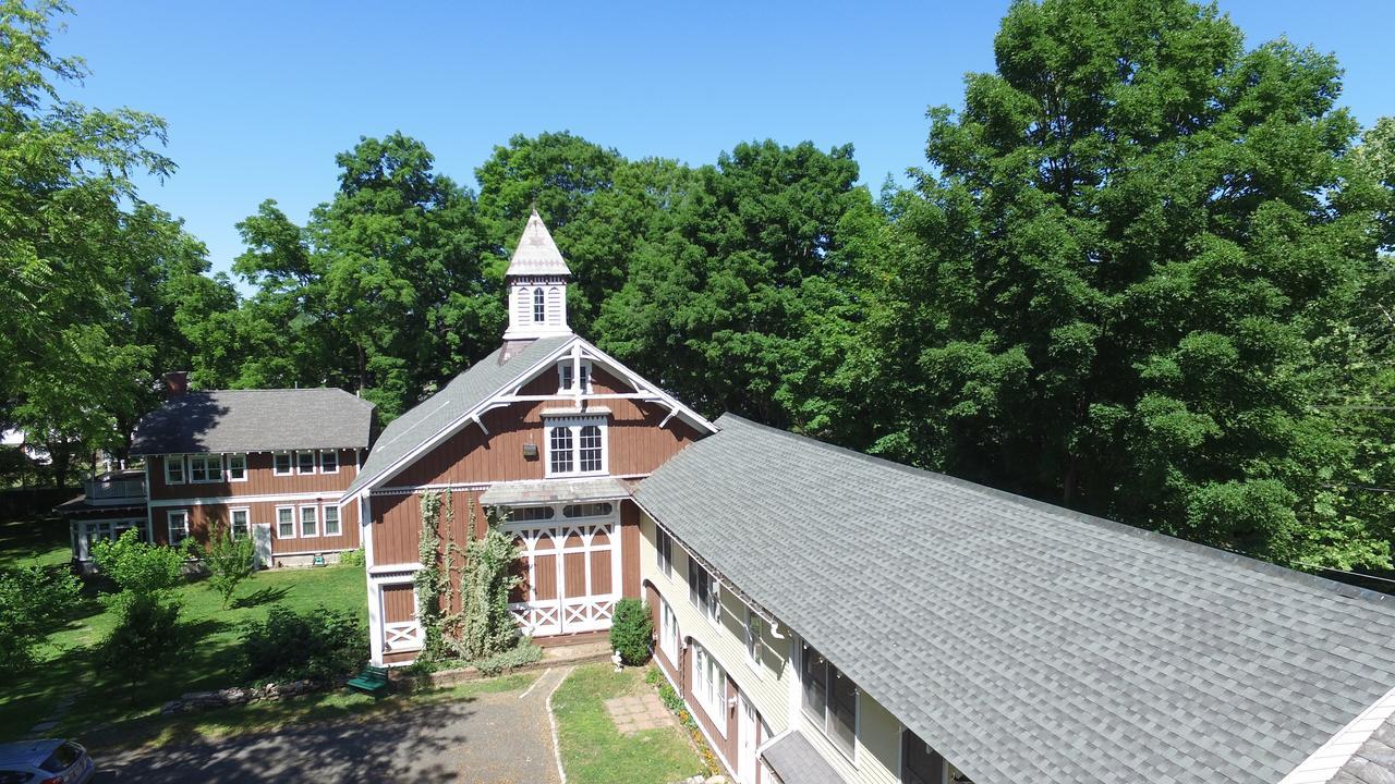 The Black Walnut Inn Amherst Exterior photo